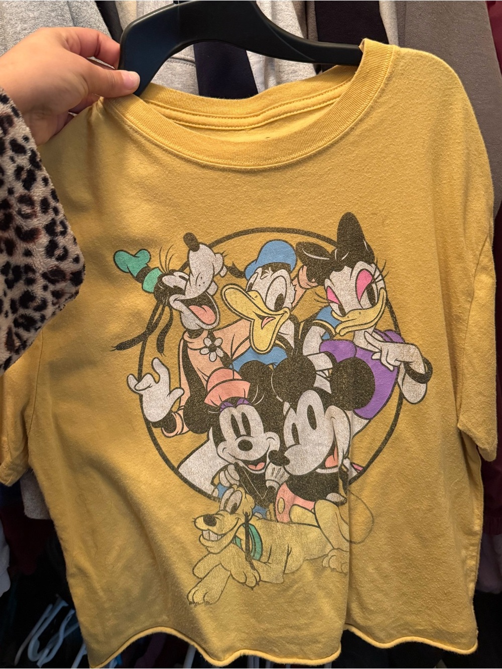 Disney Mickey & Friends Graphic Crop Tee
Women’s Size Small